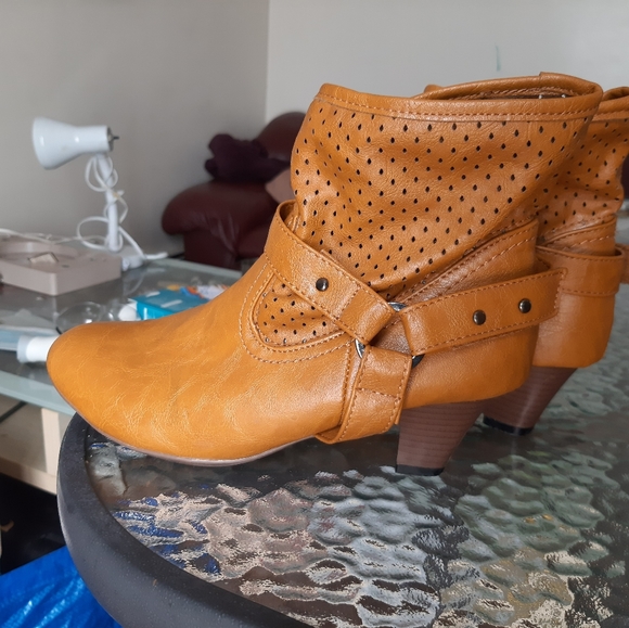 HOST PICK! NEW Boots ankle booties - heeled camel - Picture 14 of 16